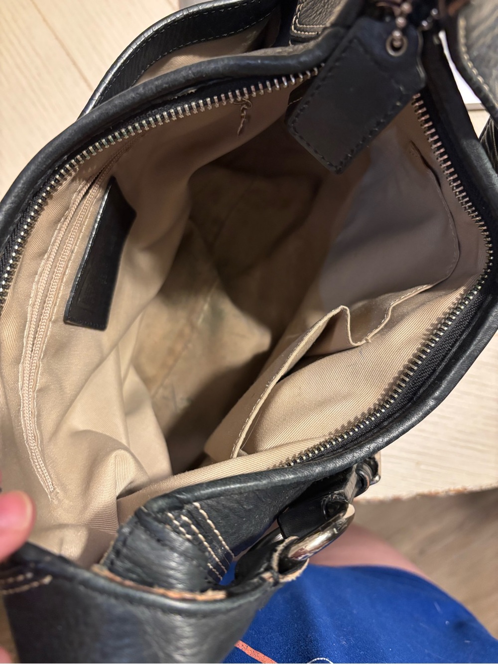 Black Leather Coach Shoulder Bag with Silver Ring Accent - Picture 4 of 4